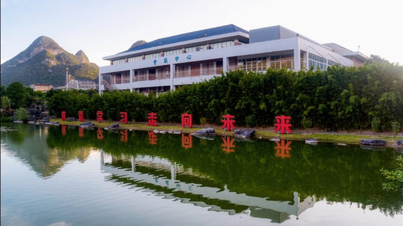 选择电子产品设计公司时，首先要关注其技术实力。这包括但不限于：