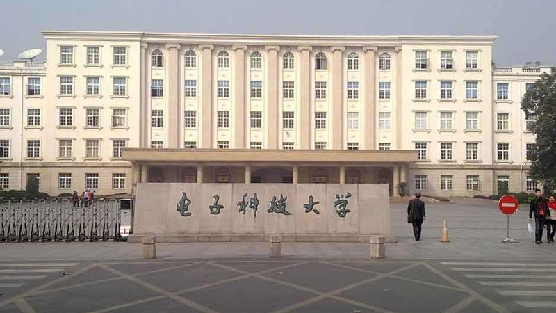 电子设计初学者的必备教程指南
